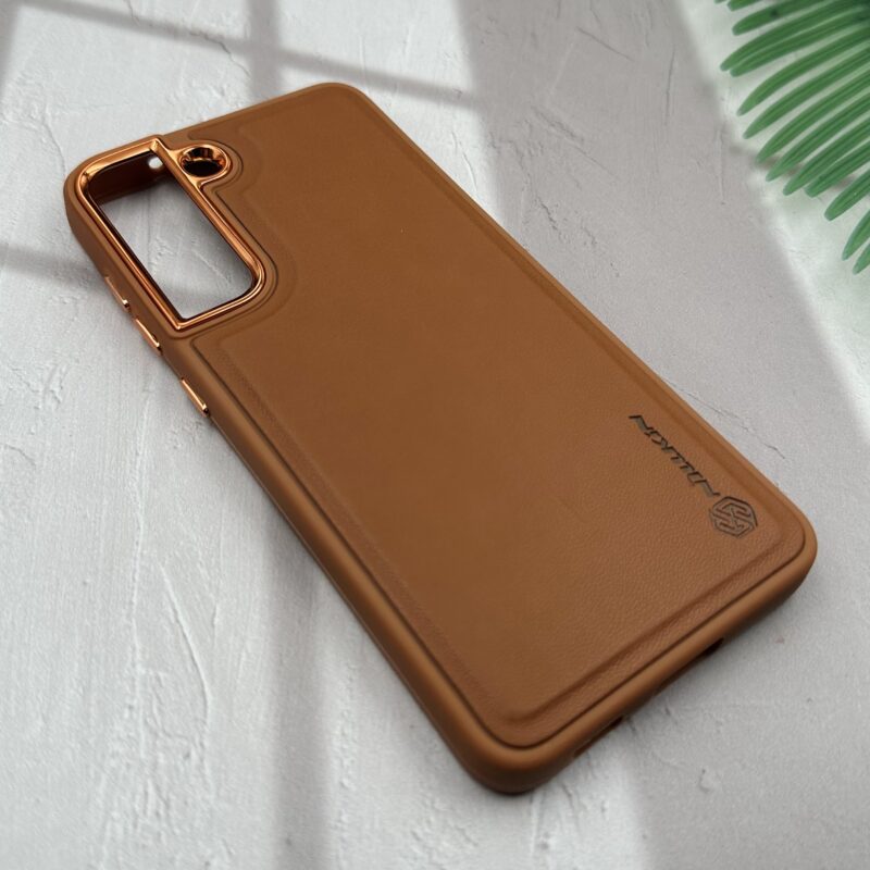 قاب گوشی Galaxy S21 FE سامسونگ چرمی دور سیلیکونی متال کیس Nillkin رنگ عسلی کد 22838 - Image 2