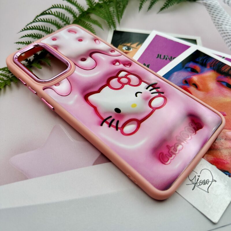 قاب گوشی Galaxy A73 سامسونگ دور سیلیکونی متال طرح سه بعدی عروسکی هلو کیتی کد 34005 - Image 2
