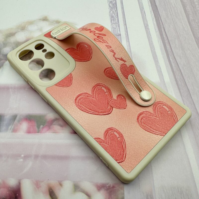 قاب گوشی Galaxy S23 Ultra سامسونگ چرمی سیلیکونی دستبندی اورجینال Fashion محافظ لنز دار طرح قلب صورتی کد 80624 - Image 2