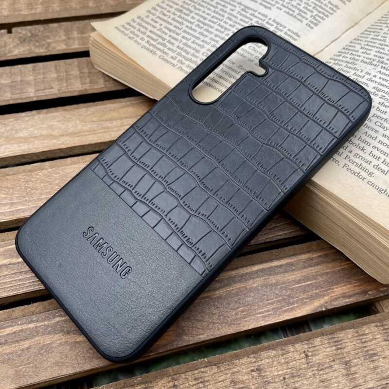 قاب گوشی Galaxy S23 FE سامسونگ چرمی کروکودیل لاکچری خاص رنگ مشکی کد 82328 - Image 2