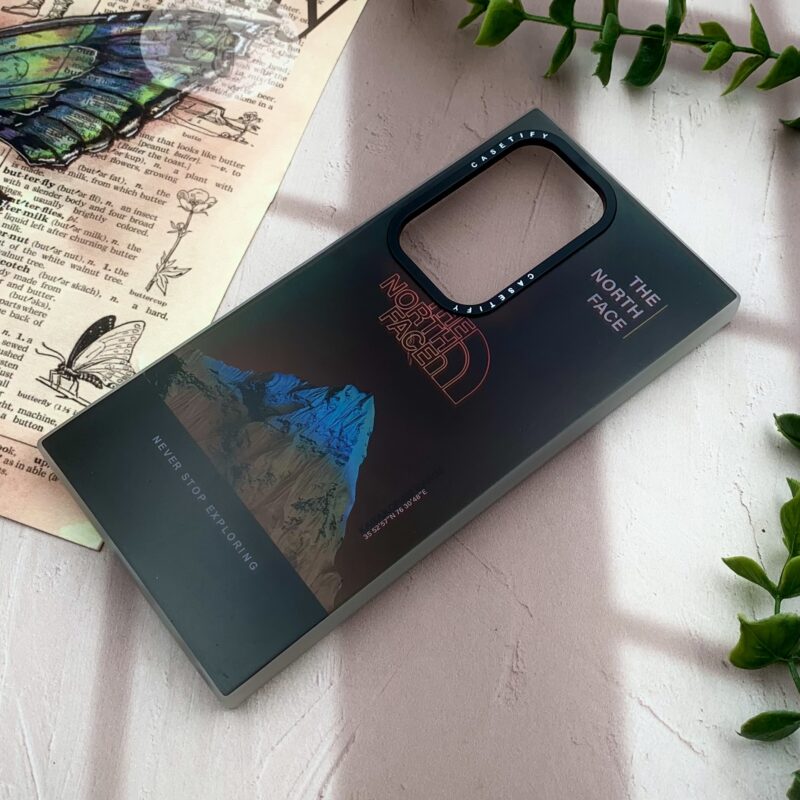 قاب گوشی Galaxy S24 Ultra سامسونگ CASETIFY اورجینال هولوگرامی طرح The North Face محافظ لنز دار کد 67906 - Image 2