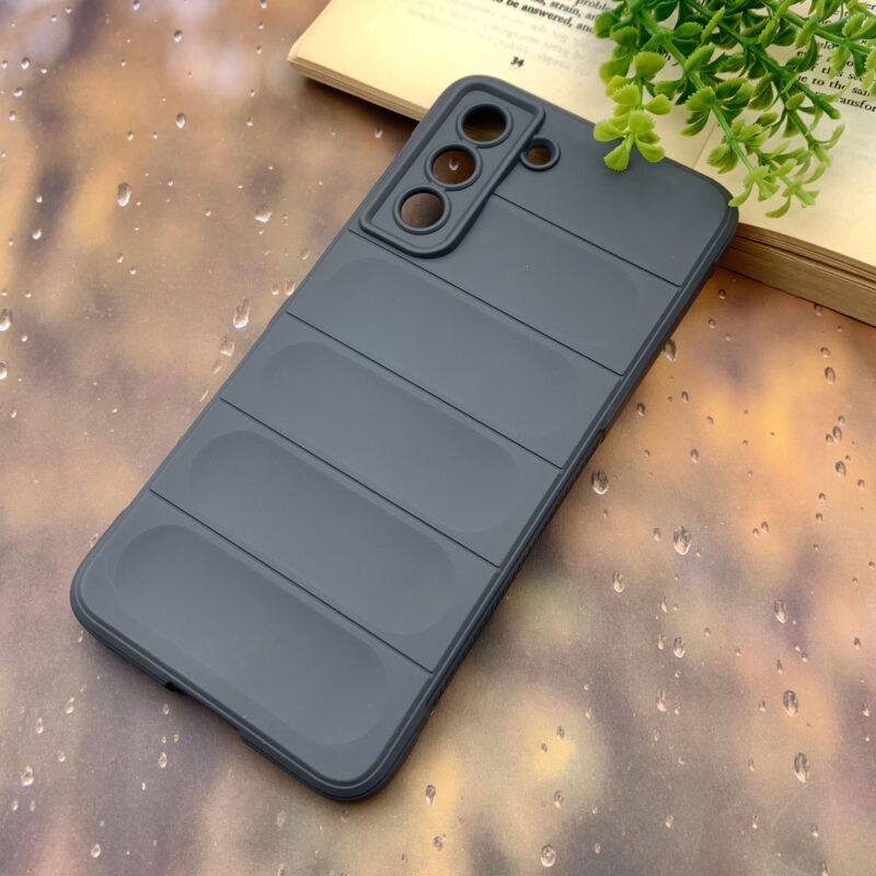 قاب گوشی Galaxy S21 FE سامسونگ فانتوم شیلد سیلیکونی ضد ضربه برجسته محافظ لنز دار خاکستری کد 57739 - Image 2