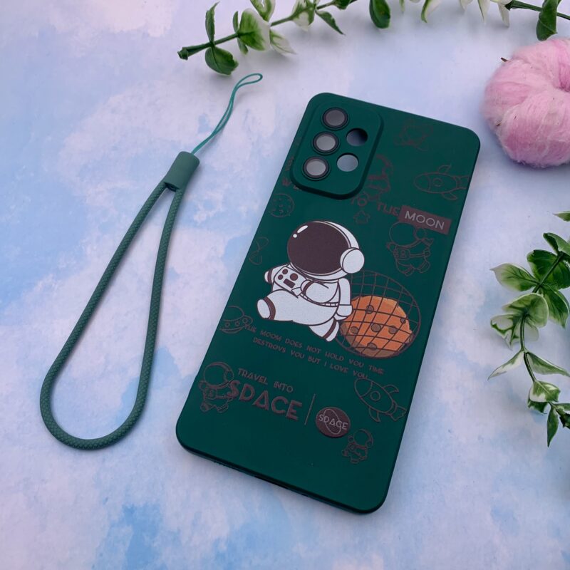 قاب گوشی Galaxy A73 سامسونگ سیلیکونی بند آویز دار محافظ لنز دار شیشه ای فضانورد سبز کد 97423 - Image 2