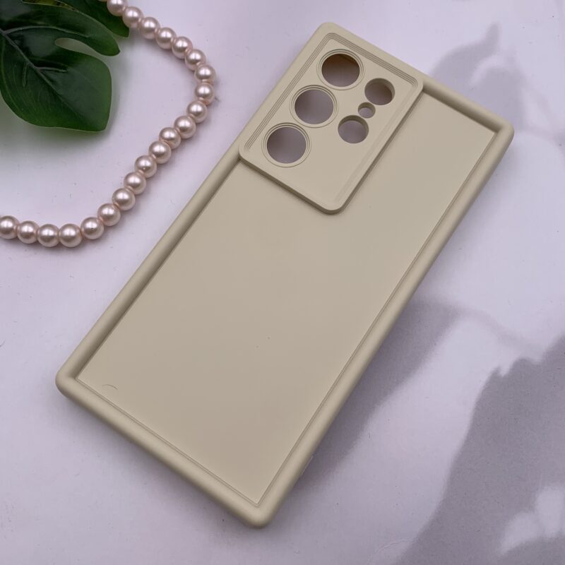 قاب گوشی Galaxy S24 Ultra سامسونگ سیلیکونی اورجینال Solid Case ضد ضربه محافظ لنز دار کرم کد 61273 - Image 2