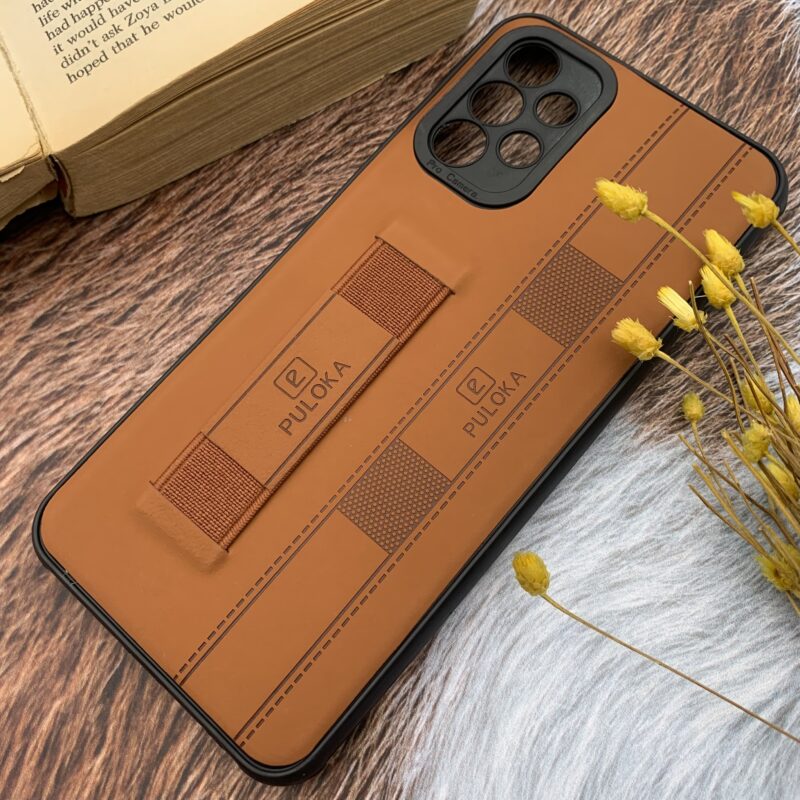 قاب گوشی Galaxy A13 4G سامسونگ چرمی PULOKA دور سیلیکونی فینگربند کلاسیک محافظ لنز دار عسلی کد 17962 - Image 2