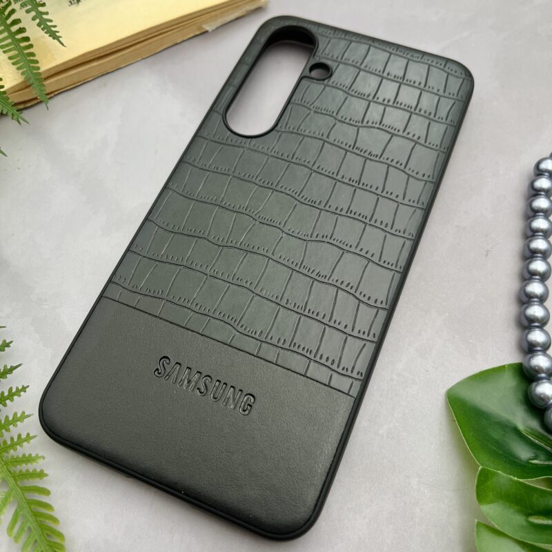 قاب گوشی Galaxy S24 FE سامسونگ چرمی کروکودیل اورجینال برجسته لاکچری رنگ مشکی کد 47440 - Image 2