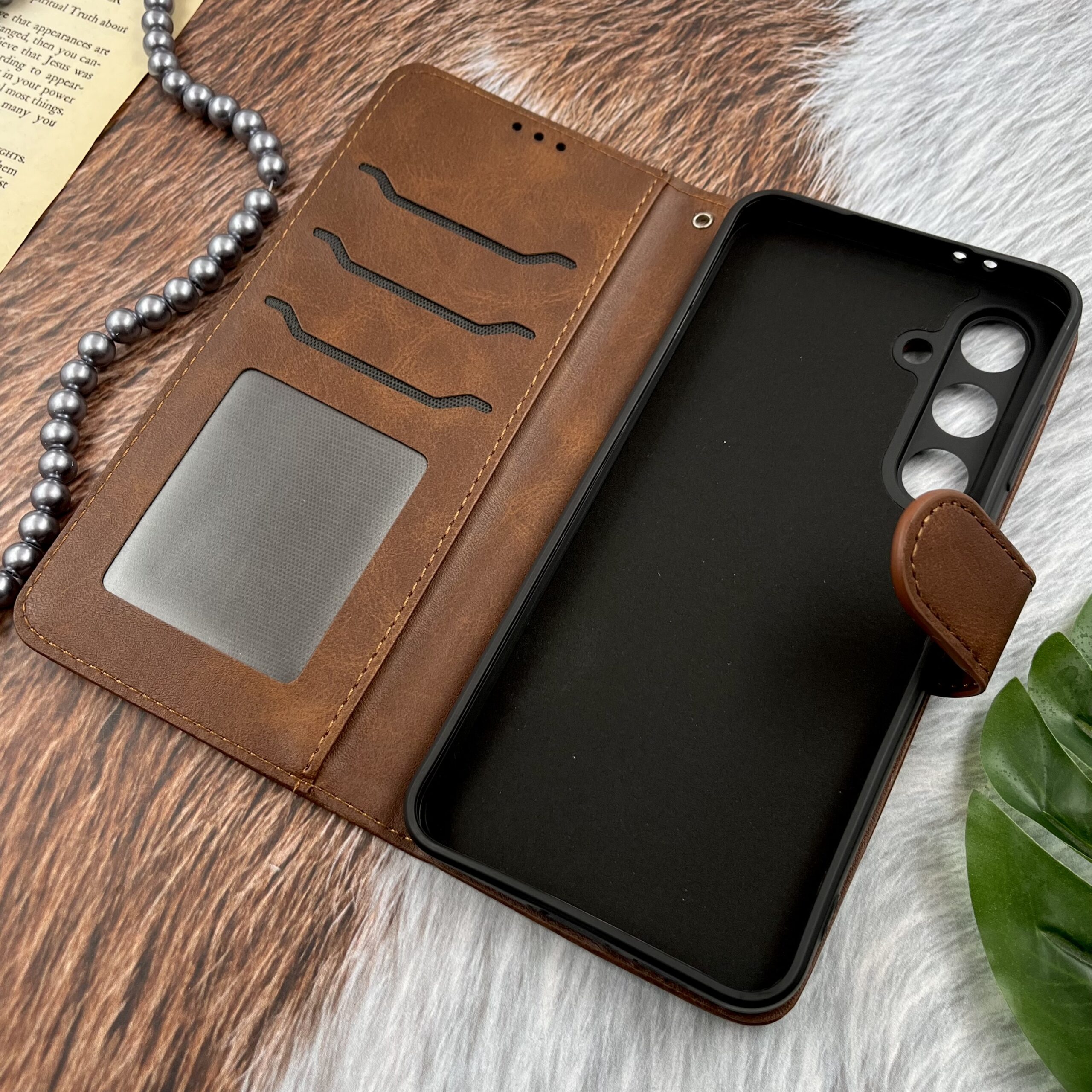 کیف گوشی Galaxy S24 FE سامسونگ چرم مگنتی جاکارتی محافظ لنز دار قهوه ای کد 14412 - Image 2