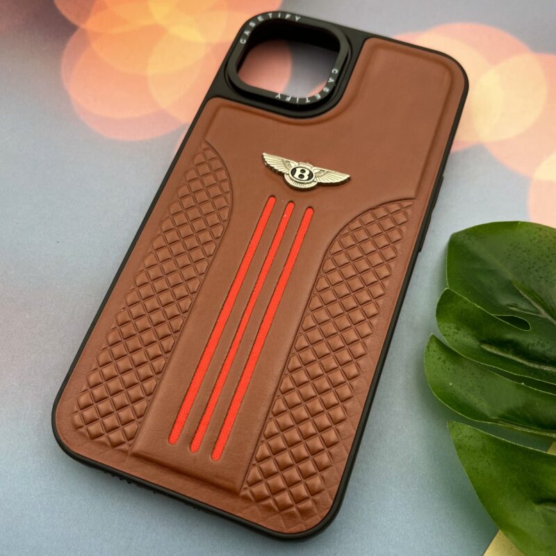 قاب گوشی iPhone 13 / iPhone 14 آیفون CASETIFY چرم بنتلی Bentley برجسته اسپرت عسلی کد 45210 - Image 2