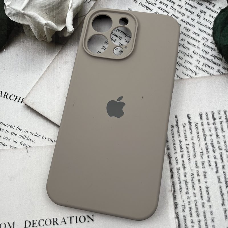 قاب گوشی iPhone 14 Pro Max آیفون سیلیکونی پاک کنی اورجینال داخل پارچه ای محافظ لنز دار خاکی کد 30143 - Image 2
