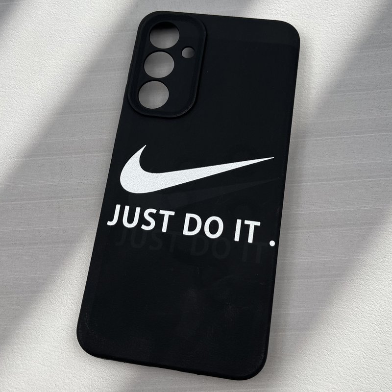 قاب گوشی Galaxy A16 سامسونگ سیلیکونی طرح چرم Leather Design فانتزی NIKE نایک مشکی محافظ لنز دار کد 39700 - Image 2