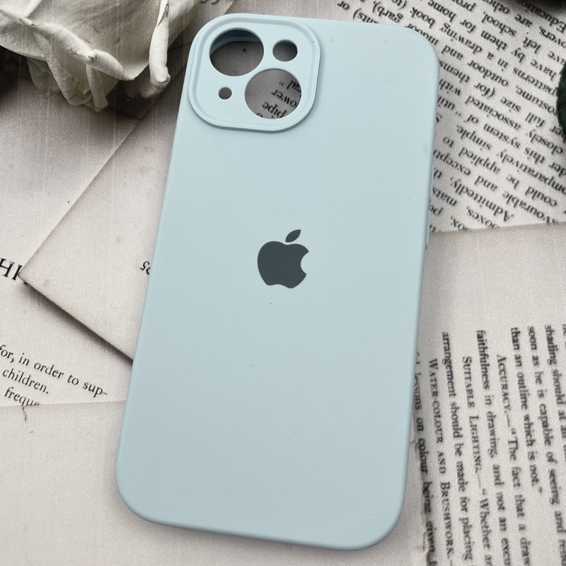 قاب گوشی iPhone 15 آیفون سیلیکونی پاک کنی اورجینال داخل پارچه ای محافظ لنز دار رنگ آبی روشن کد 91564 - Image 2