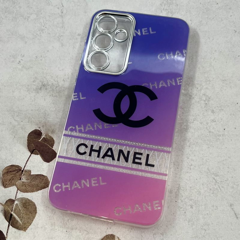 قاب گوشی Galaxy S23 FE سامسونگ Brand Case لاکچری شاین دار طرح شنل بنفش محافظ لنز دار Silver کد 98698 - Image 2