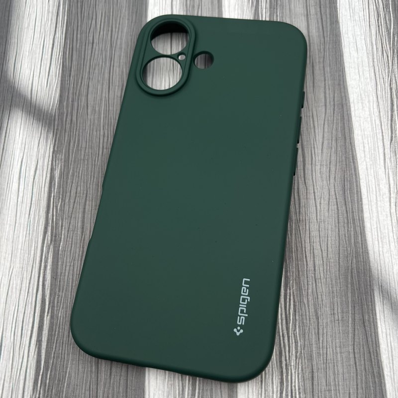 قاب گوشی iPhone 16 آیفون سیلیکونی Spigen اورجینال داخل پارچه ای محافظ لنز دار سبز کد 92172 - Image 2