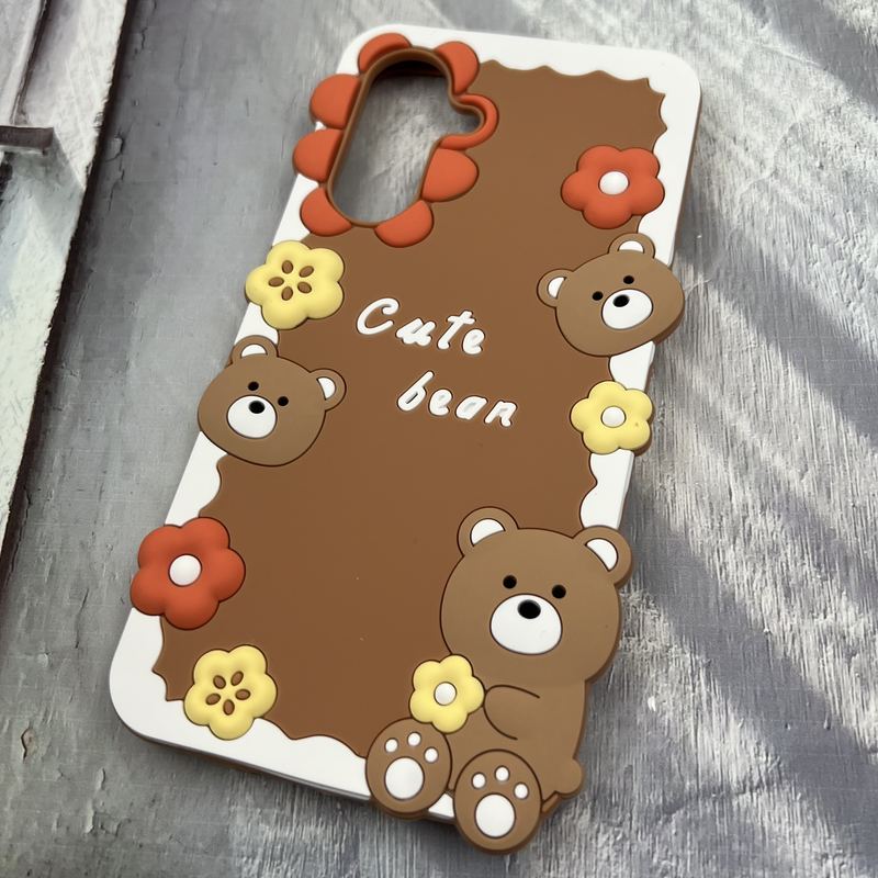 قاب گوشی Galaxy A36 / A56 سامسونگ سیلیکونی پاک کنی اورجینال عروسکی برجسته Cute Bear کد 17195 - Image 2