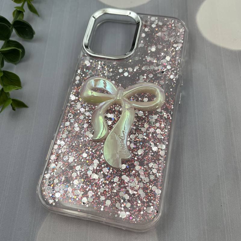 قاب گوشی iPhone 16 آیفون Resin Case پاپیونی برجسته اکلیلی رزینی صورتی لنز Silver کد 42380 - Image 2