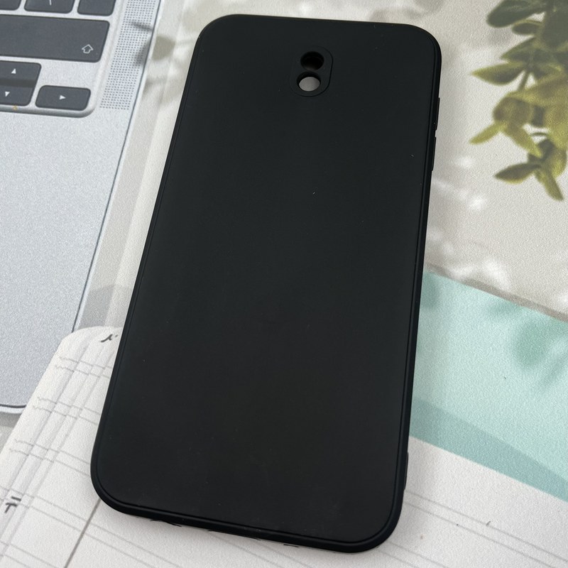 قاب گوشی Galaxy J7 Pro سامسونگ سیلیکونی TPU Case طرح ساده رنگی مشکی محافظ لنز دار کد 29341 - Image 2