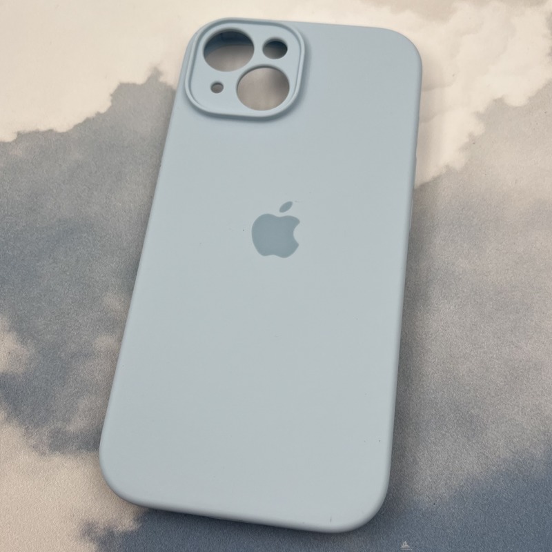 قاب گوشی iPhone 15 آیفون سیلیکونی پاک کنی اورجینال داخل پارچه ای محافظ لنز دار رنگ آبی روشن کد 71626 - Image 2