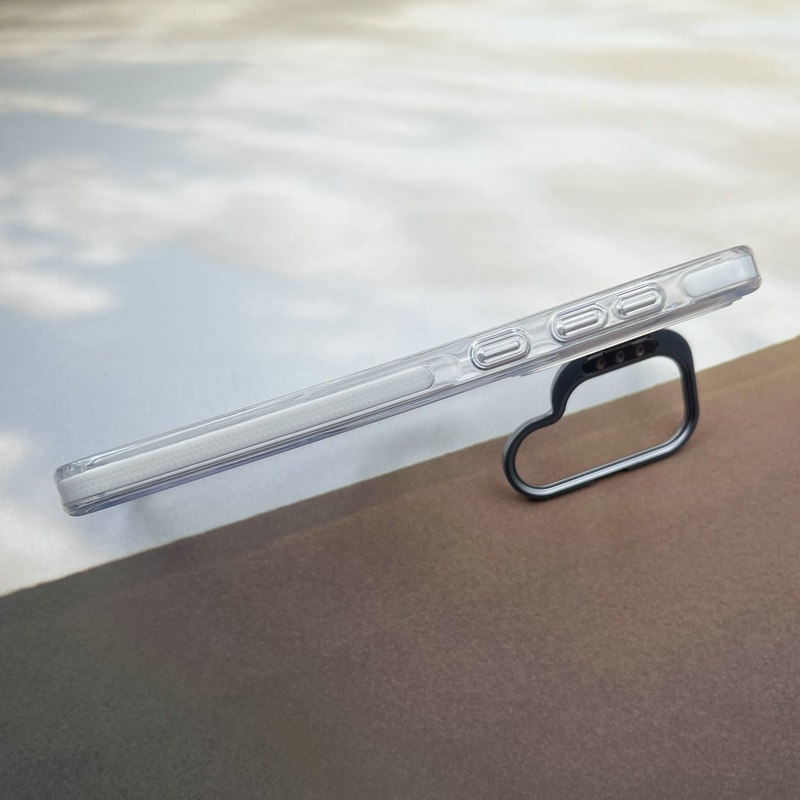 قاب گوشی Galaxy S24 FE سامسونگ لنز استند شو فلزی دور ایربگ دار مگ سیف Magsafe اورجینال شفاف سفید کد 48295 - Image 2