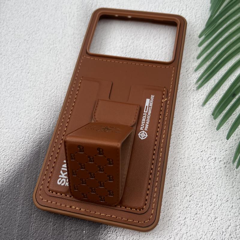 قاب گوشی Poco X6 Pro / Redmi K70E شیائومی جاکارتی استندشو SKINARMA چرم پولو دوخت دار عسلی کد 57564 - Image 2