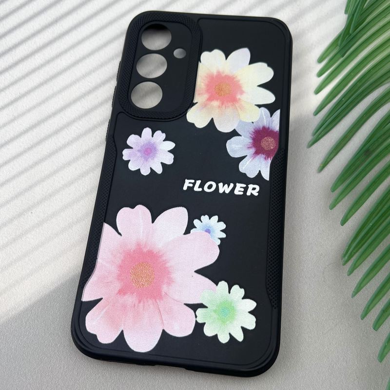 قاب گوشی Galaxy S23 FE سامسونگ سیلیکونی Newzone لنز برجسته طرح گل مشکی محافظ لنز دار کد 99240 - Image 2