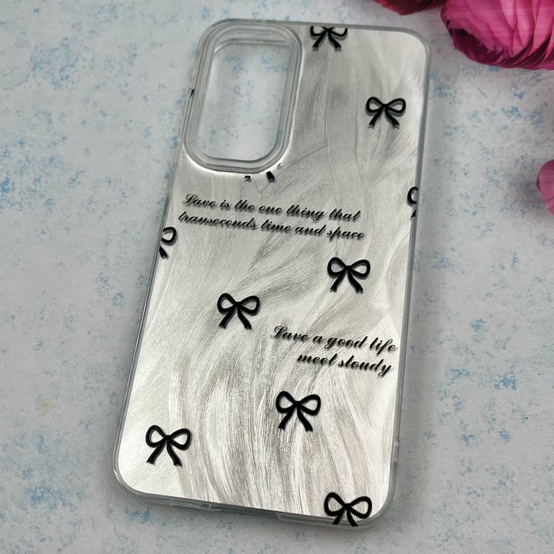 قاب گوشی Galaxy A55 سامسونگ Brush Case اطلسی Silver طرح پاپیون مشکی کد 70835 - Image 2