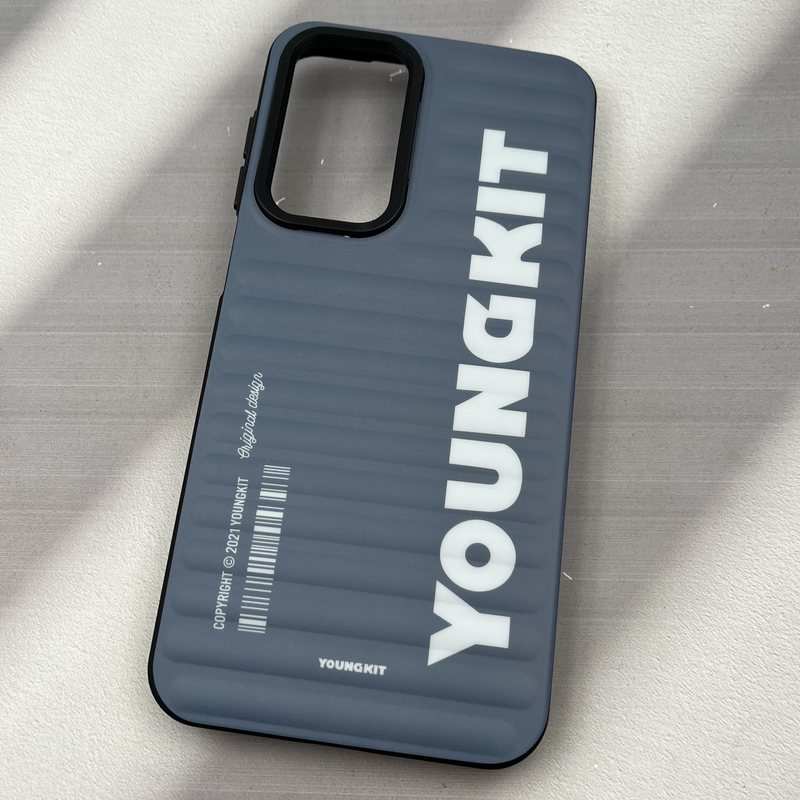 قاب گوشی Galaxy A26 سامسونگ YOUNGKIT دور سیلیکونی لنز برجسته طرح بارکد آبی فیلی کد 73290 - Image 2