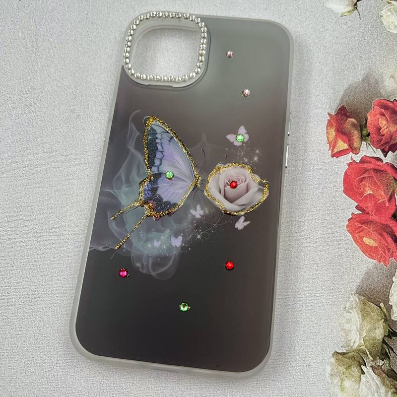 قاب گوشی iPhone 13 / iPhone 14 آیفون Crystal Case نگین دار لوکس رزینی طرح پروانه و رز سفید لنز الماسی کد 80361 - Image 2