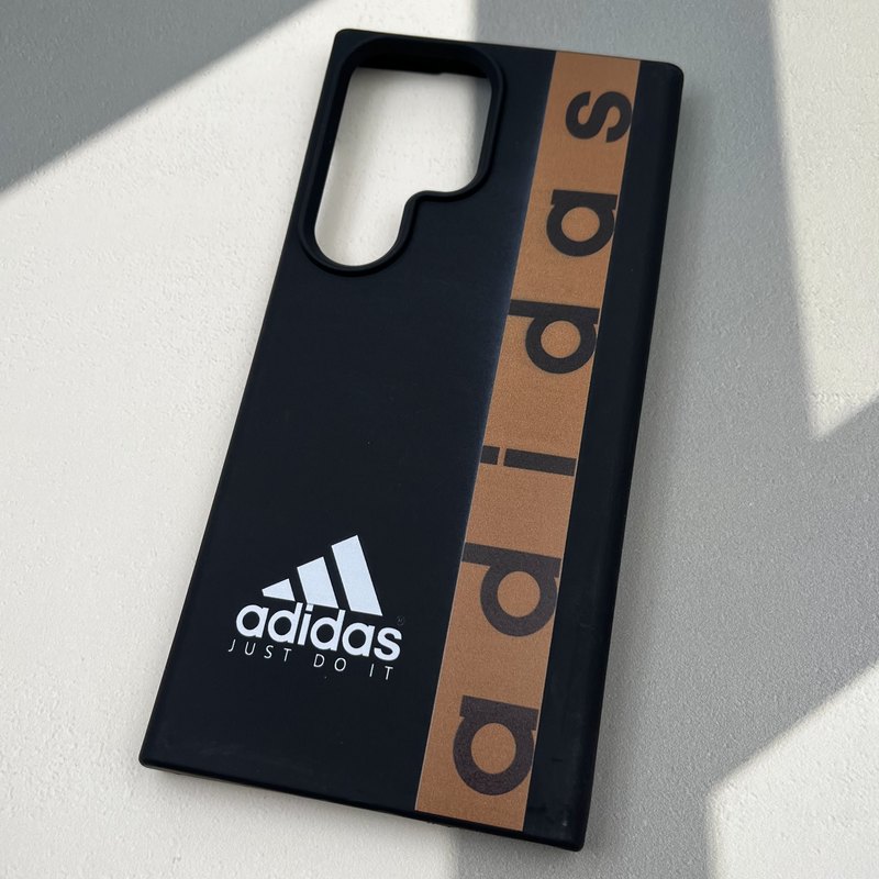 قاب گوشی Galaxy S23 Ultra سامسونگ Silicon Case سیلیکونی لنز برجسته طرح Adidas کد 87869 - Image 2