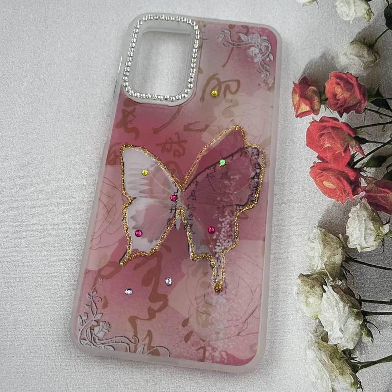 قاب گوشی Galaxy A23 سامسونگ Crystal Case نگین دار لوکس رزینی طرح پروانه صورتی لنز الماسی کد 90648 - Image 2