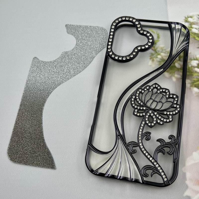 قاب گوشی iPhone 16 آیفون Flower Case گل رز نگین دار برجسته لنز الماسی شفاف اکلیلی مشکی کد 58159 - Image 2