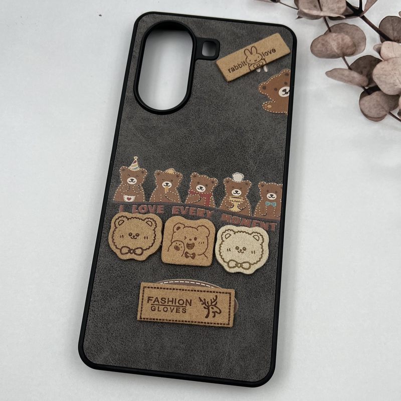 قاب گوشی Poco X7 Pro شیائومی Leather Case دور سیلیکونی عروسکی برجسته طرح تدی تیتانیوم کد 81794 - Image 2