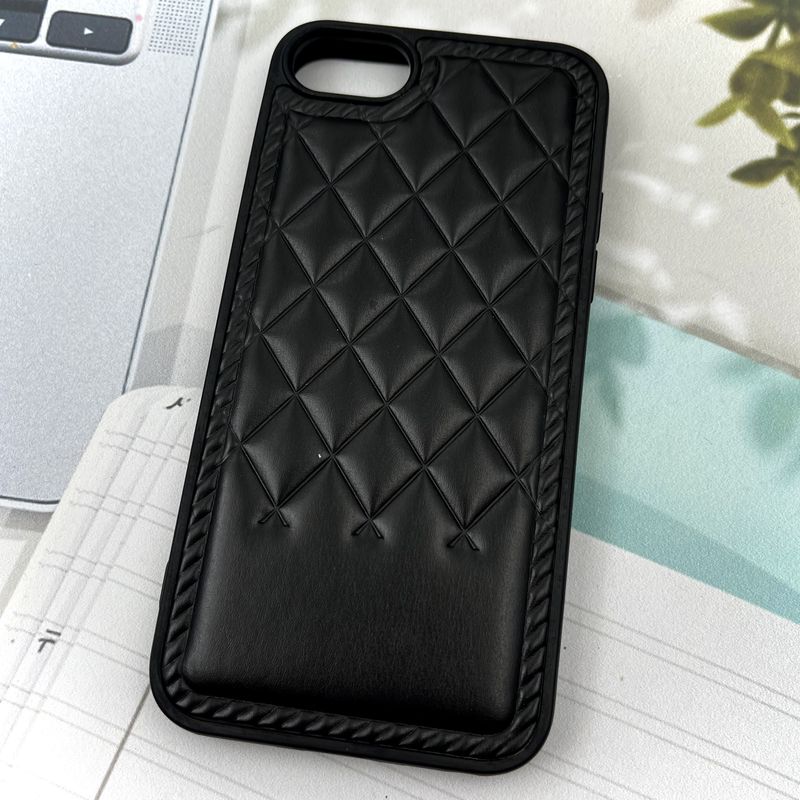 قاب گوشی iPhone 7 / iPhone 8 / iPhone SE 2020 / iPhone SE 2022 آیفون Premium Case چرم پافر لوزی بالشتی لوکس مشکی کد 42347 - Image 2