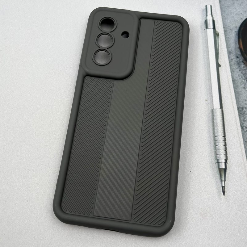 قاب گوشی Galaxy A36 / A56 سامسونگ Carbon Case سیلیکونی ایربگ دار ضد ضربه طرح کربن محافظ لنز دار تیتانیوم کد 61038 - Image 2