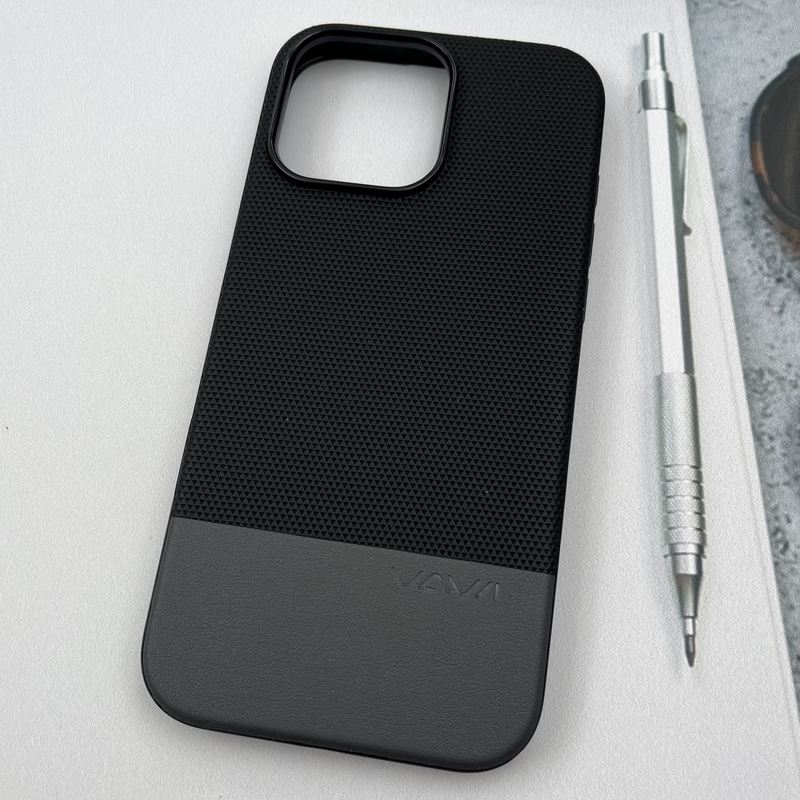 قاب گوشی iPhone 16 Pro Max آیفون Leather Case چرمی سوزنی اورجینال Vawi کلاسیک مشکی کد 68100 - Image 2