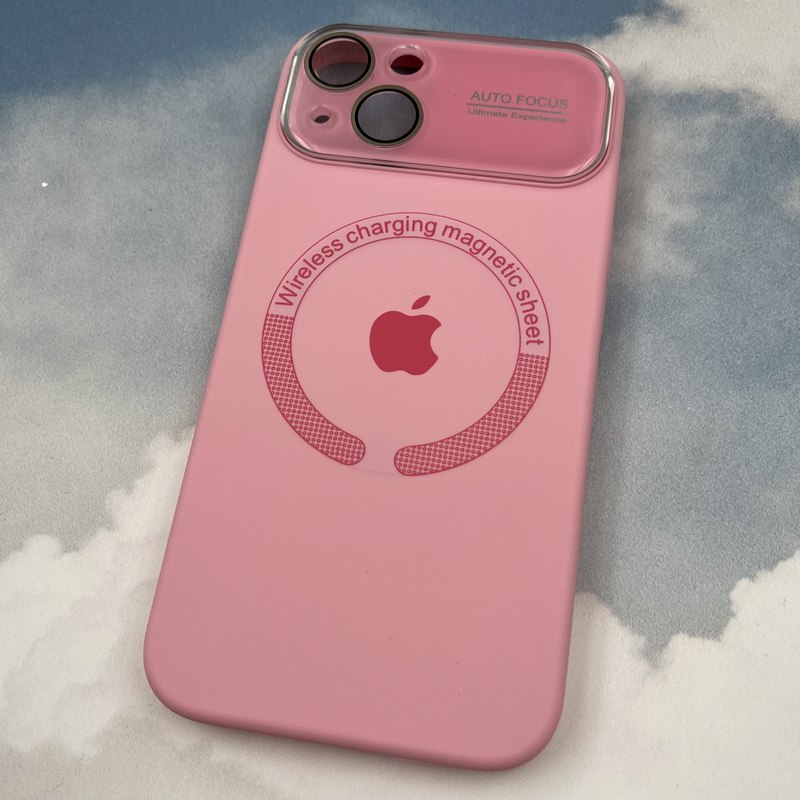 قاب گوشی iPhone 13 آیفون سیلیکونی پاک کنی Auto Focus مگ سیف Magsafe اورجینال محافظ لنز دار شیشه ای صورتی کد 11575 - Image 2