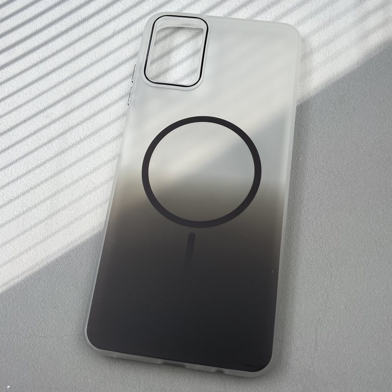 قاب گوشی Galaxy A06 سامسونگ مات PC CASE طرح مگ سیف Magsafe طیفی مشکی کد 36718 - Image 2