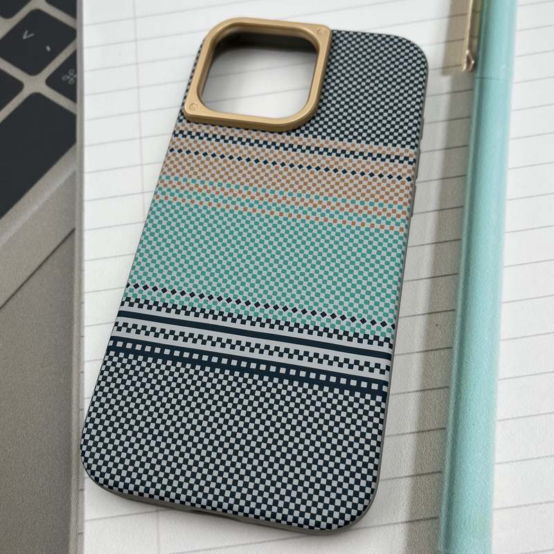 قاب گوشی iPhone 16 Pro Max آیفون PROTECTION CASE سیلیکونی طرح کربن رنگی داخل پارچه ای Gold Lense آبی تیتانیوم کد 45807 - Image 2