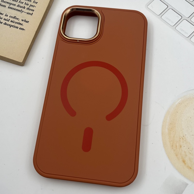 قاب گوشی iPhone 11 آیفون Creative Case سیلیکونی پاک کنی مگ سیف اورجینال لنز متال نارنجی کد 49569 - Image 2