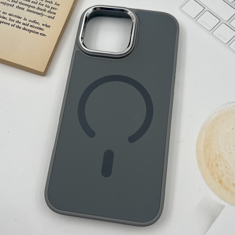 قاب گوشی iPhone 16 Pro Max آیفون Creative Case سیلیکونی پاک کنی مگ سیف اورجینال لنز متال تیتانیوم کد 51110 - Image 2