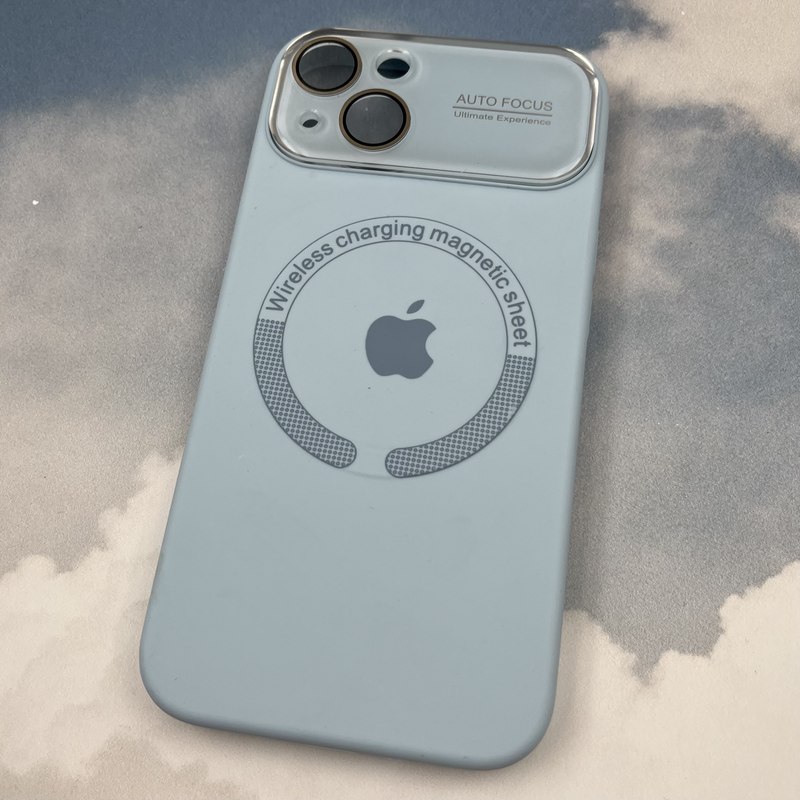 قاب گوشی iPhone 13 آیفون سیلیکونی پاک کنی Auto Focus مگ سیف Magsafe اورجینال محافظ لنز دار شیشه ای آبی روشن کد 79744 - Image 2