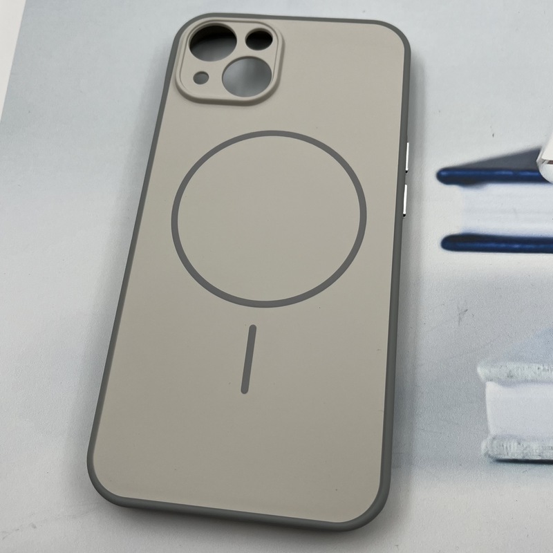 قاب گوشی iPhone 13 آیفون سیلیکونی Soft Case پاستلی طرح مگ سیف Magsafe محافظ لنز دار سفید کد 56370 - Image 2