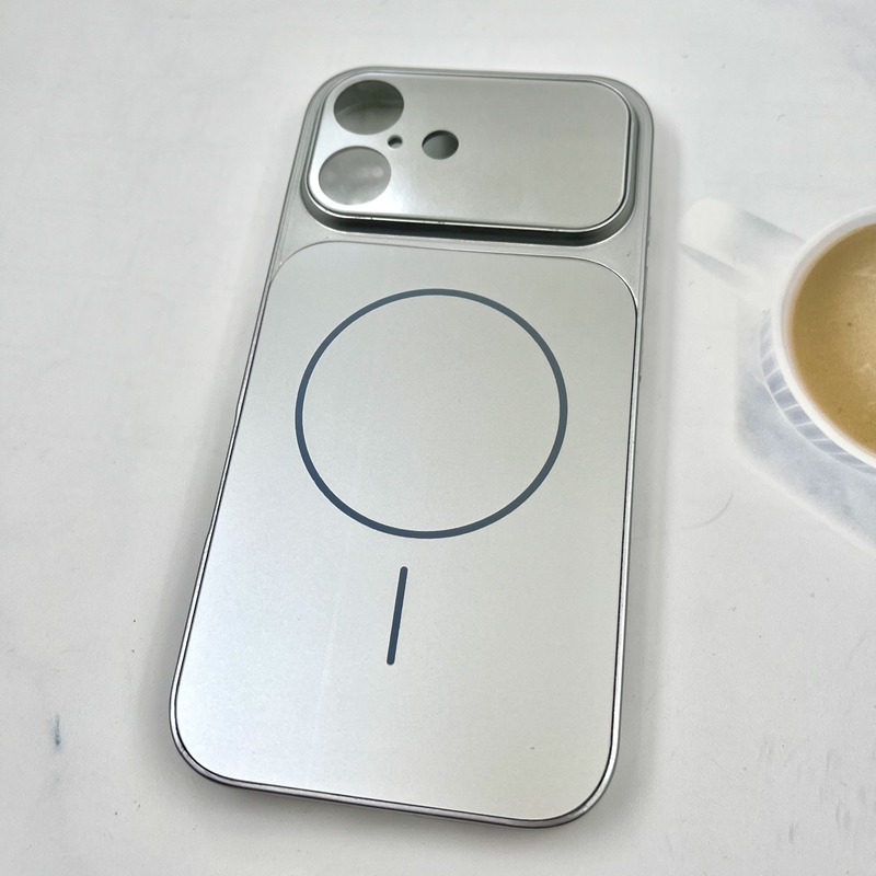 قاب گوشی تبدیل iPhone 16 آیفون به سری iPhone 17 آیفون PVD اورجینال ضد ضربه محافظ لنز دار شیشه ای نقره ای کد 154073 - Image 2