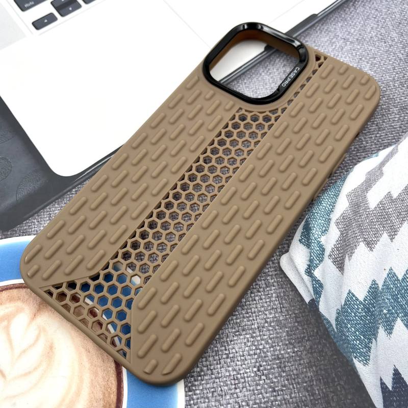 قاب گوشی iPhone 12 Pro Max آیفون Honeycomb Case سیلیکونی طرح کندویی لنز برجسته ضد ضربه موکا کد 143884 - Image 2