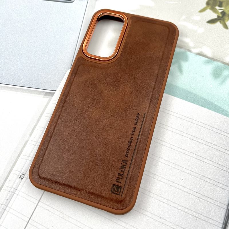قاب گوشی Galaxy A15 سامسونگ چرم Puloka Design اورجینال داخل پارچه ای لنز Metal عسلی کد 160806 - Image 2