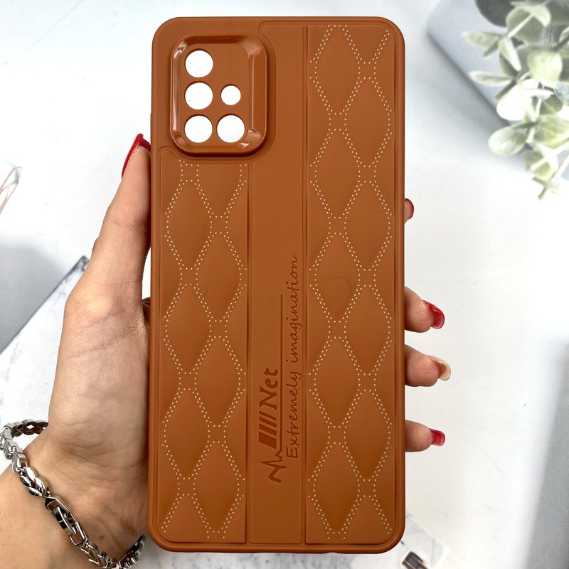 قاب گوشی Galaxy A71 سامسونگ پافری لوزی طرح دوخت محافظ لنز دار عسلی کد 420560