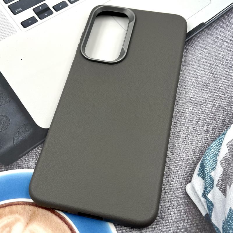 قاب گوشی Galaxy S25 FE سامسونگ Texture سیلیکونی Leather Case لنز کرومی تیتانیوم کد 513331 - Image 2