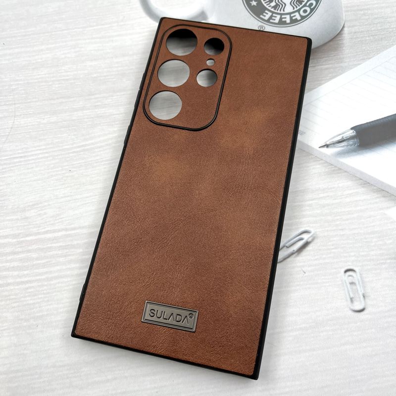 قاب گوشی Galaxy S24 Ultra سامسونگ چرمی کلاسیک پلاک دار SULADA محافظ لنز دار قهوه ای کد 572714 - Image 2