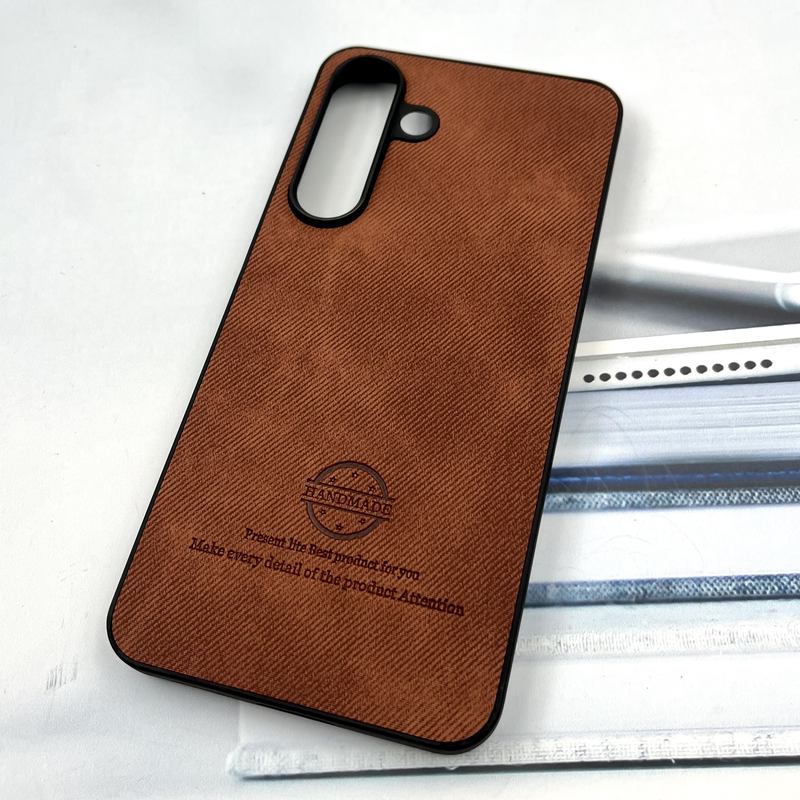 قاب گوشی Galaxy S25 FE سامسونگ Cotton Case مخمل چرمی Hand Made کلاسیک عسلی کد 599144 - Image 2