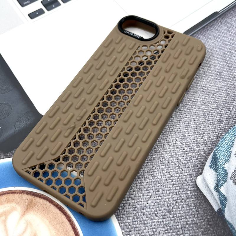 قاب گوشی iPhone 7 / iPhone 8 / iPhone SE 2020 / iPhone SE 2022 آیفون Honeycomb Case سیلیکونی طرح کندویی لنز برجسته ضد ضربه موکا کد 805611 - Image 2