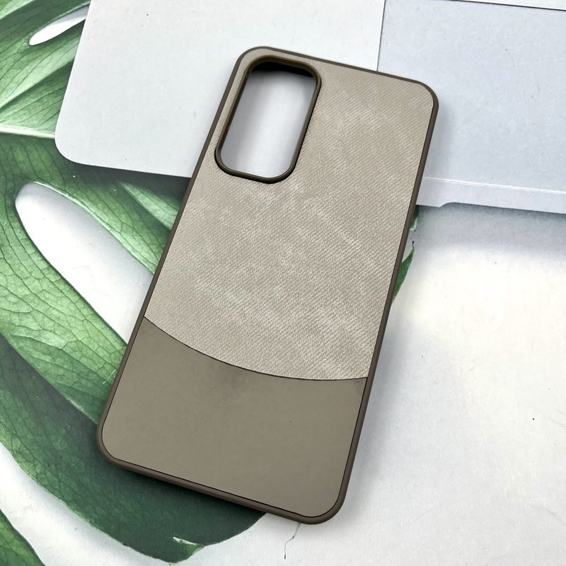 قاب گوشی Galaxy S24 FE سامسونگ Velvet Cover چرم مخملی کلاسیک Sof طوسی کد 167392 - Image 2